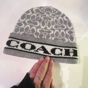Coach Women's Signature C Logo Beanie Brand New CHALK White Grey OS